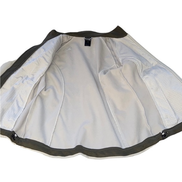 The North Face White/Cream Soft Shell Jacket - Picture 6 of 11